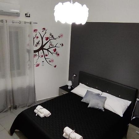 Casa Vacanze Campanella - Apartment At The Zisa Palermo Buitenkant foto