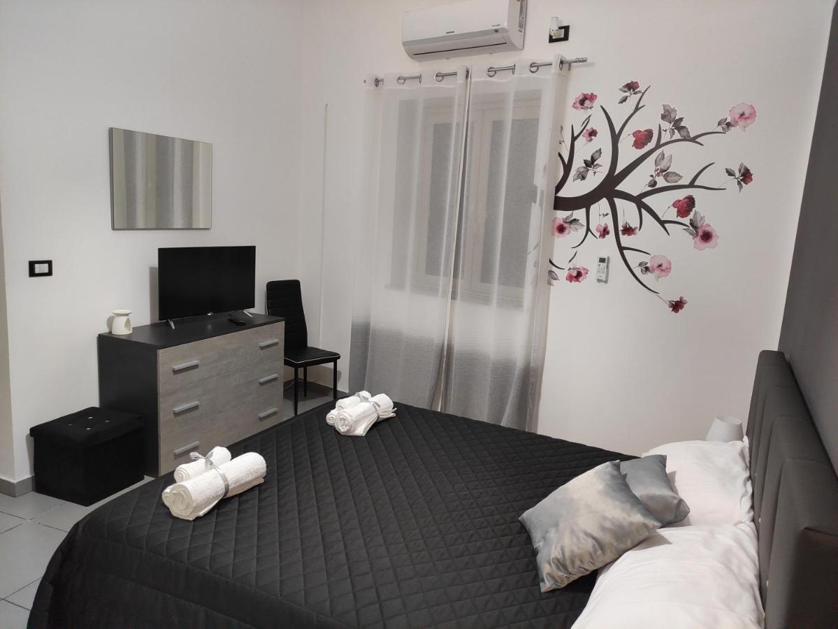 Casa Vacanze Campanella - Apartment At The Zisa Palermo Buitenkant foto